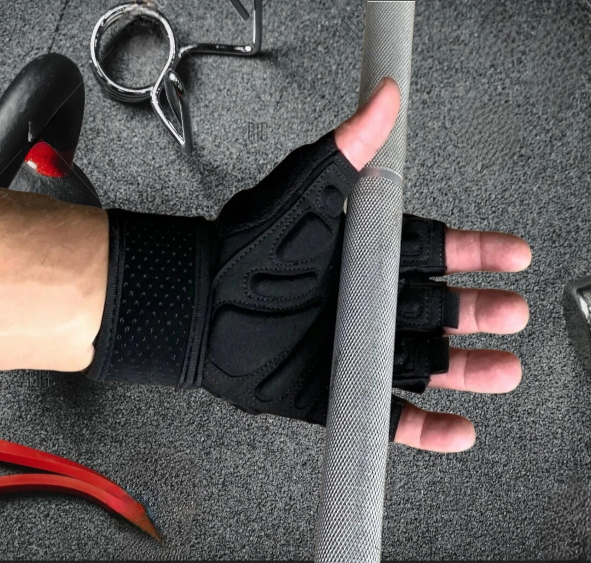 Premium Fitness Training Gloves – Half-Finger Padded Grip & Wrist Support